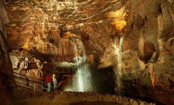 The National Showcaves  - (Gales - Reino Unido)