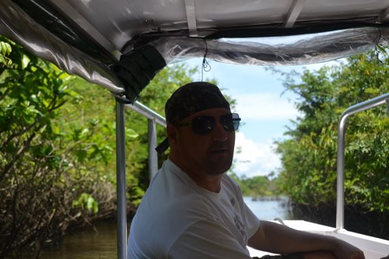 voltando pra casa no barco