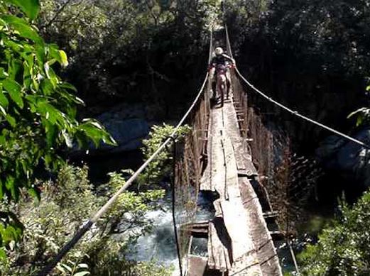 ponte do rio que cai - serra canastra